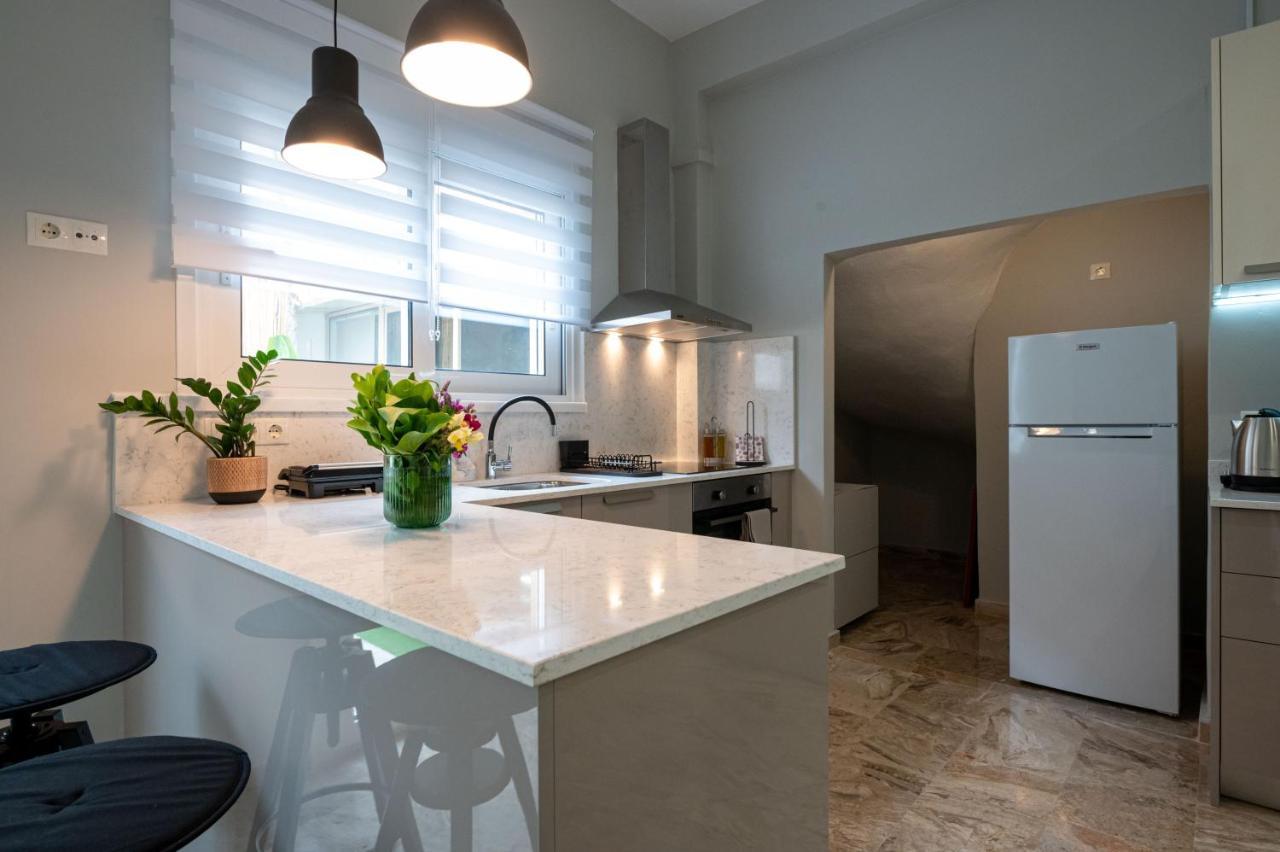 Anesis With A Yard Apartment Kalamata Exterior photo